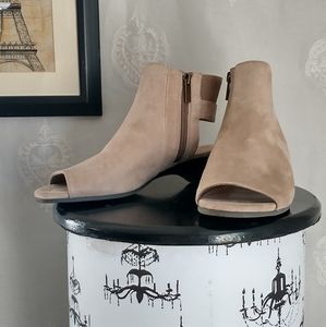 Bella Vita shoes wedge sandals sz 8m tan suede